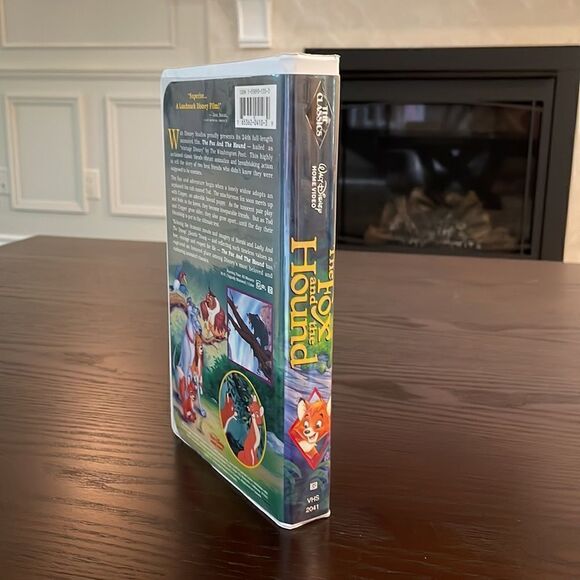 COPY - Disney’s Original The Fox and the Hound on VHS - The Classics Black Diam… - Picture 2 of 5